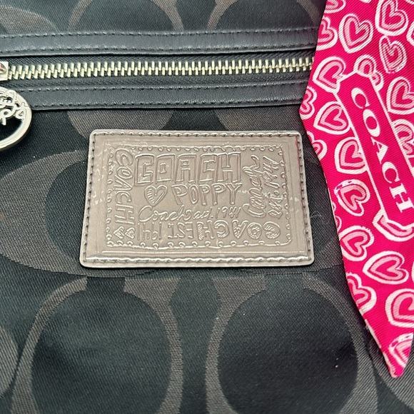 Coach Poppy Zip Tote - Picture 5 of 8